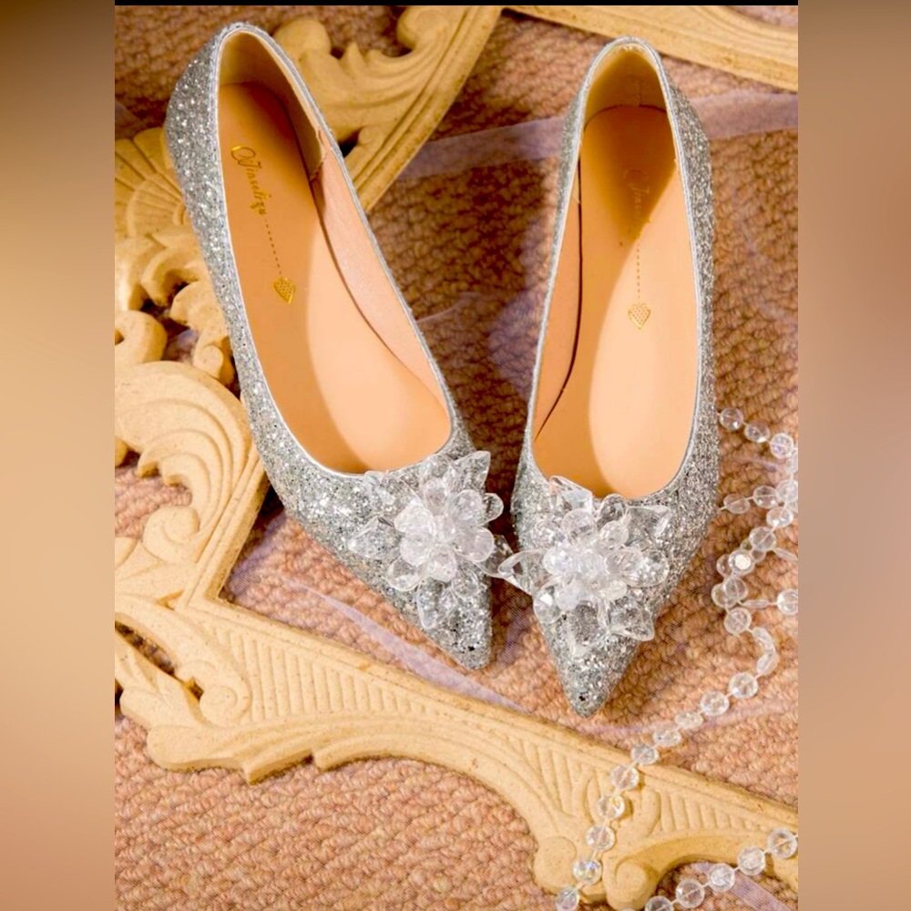 SHEIN Glitter Flower Decor Point Toe Flats